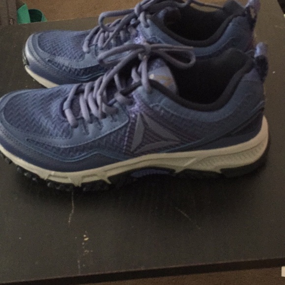 Reebok sneakers - Picture 2 of 3